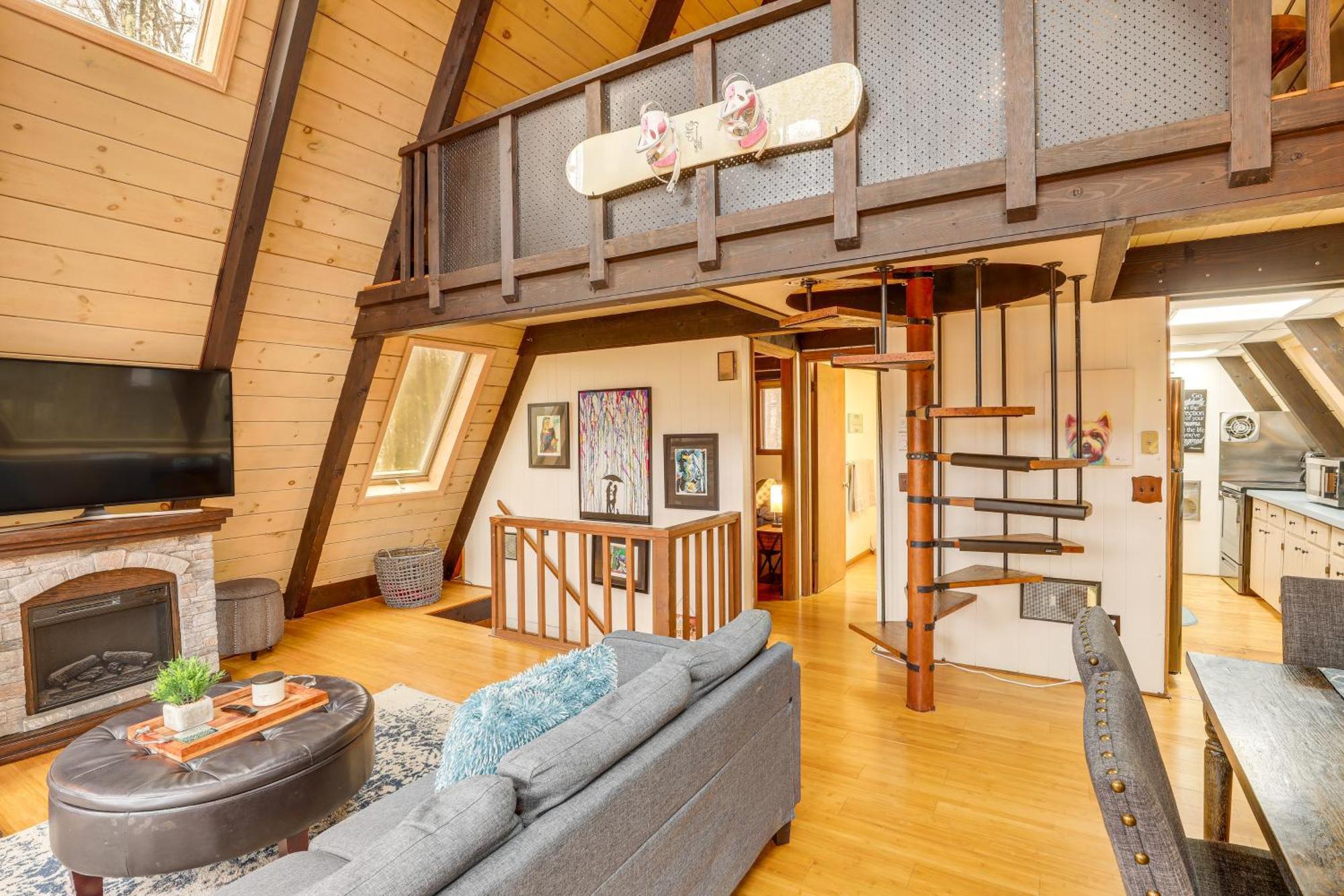 A-Frame Cabin With Hot Tub 1 Mi To Beech Mountain! Eksteriør billede